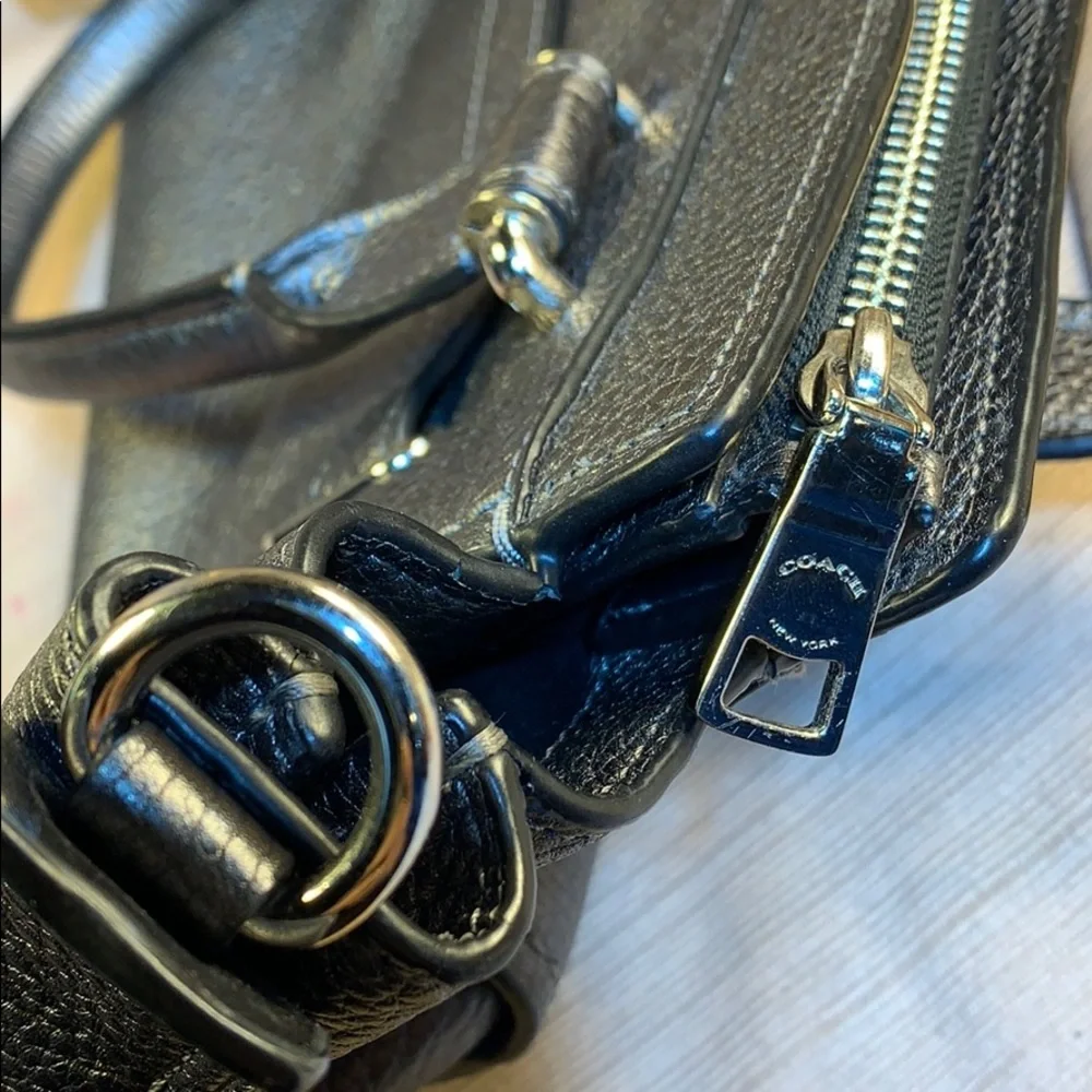 Coach leather gunmetal pocketbook EUC no strap